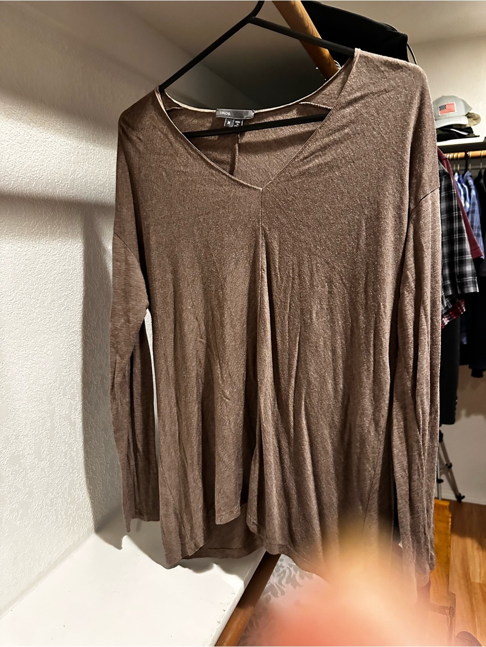 Vince Flowy V-Neck Long Sleeve Top in Brown - M